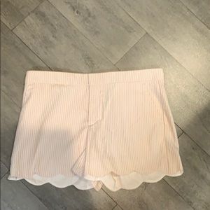 Scallop shorts